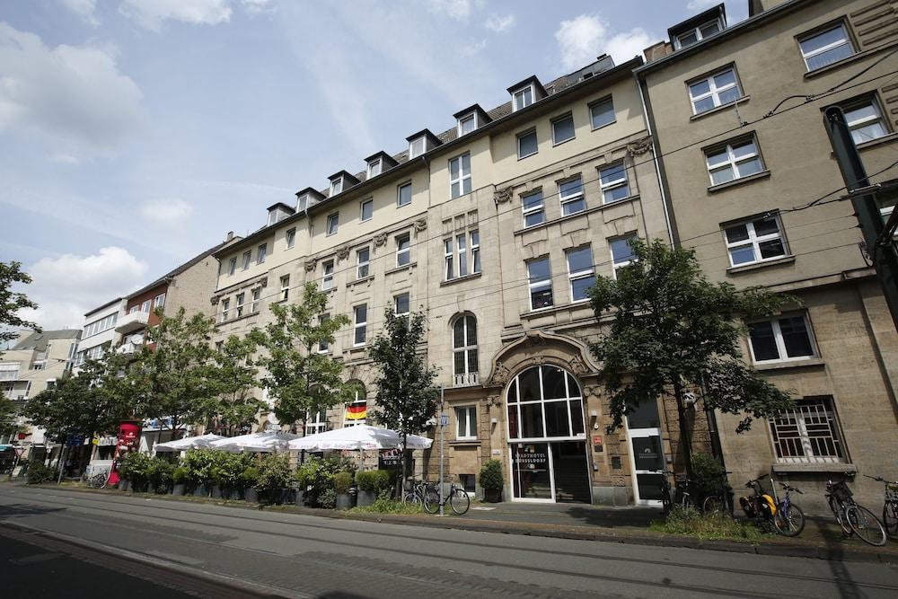 Stadthotel Duesseldorf Bagian luar foto