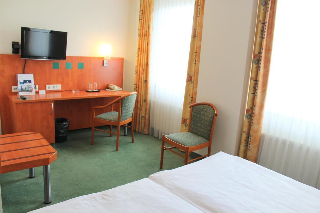 Stadthotel Duesseldorf Bagian luar foto