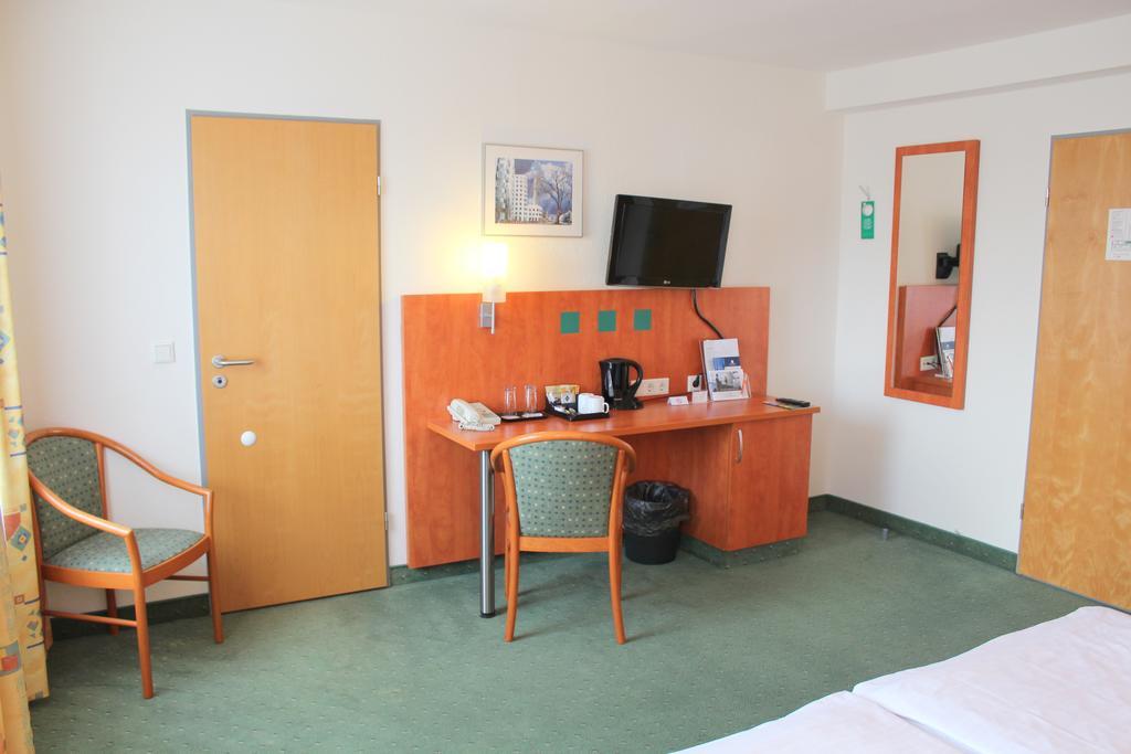 Stadthotel Duesseldorf Bagian luar foto