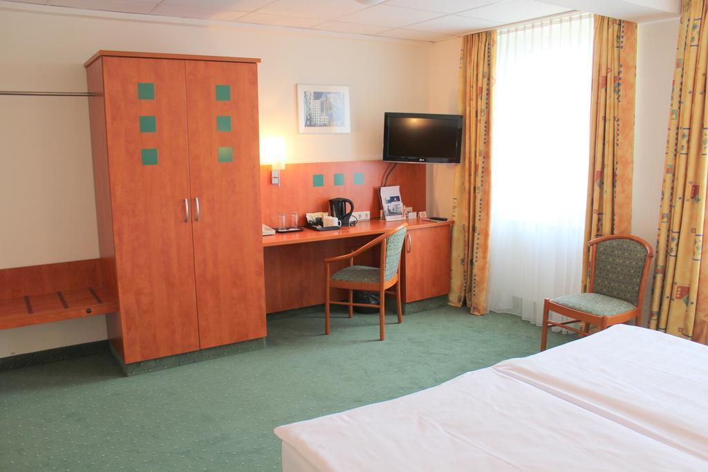 Stadthotel Duesseldorf Bagian luar foto