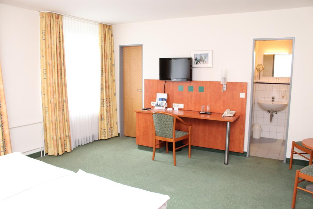Stadthotel Duesseldorf Bagian luar foto