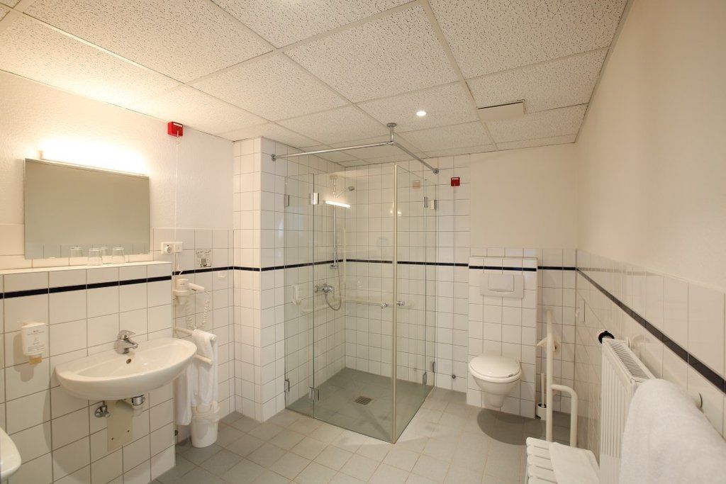 Stadthotel Duesseldorf Bagian luar foto