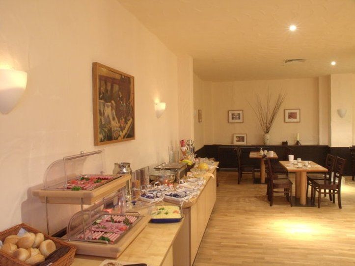 Stadthotel Duesseldorf Bagian luar foto